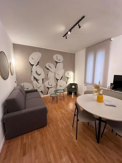 Apartment Aurora Rho Fiera Milánó