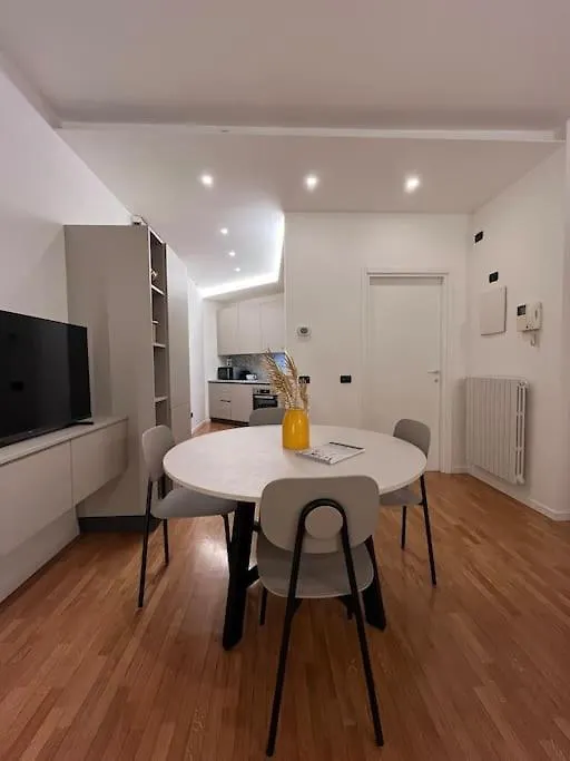 Apartment Aurora Rho Fiera Milánó
