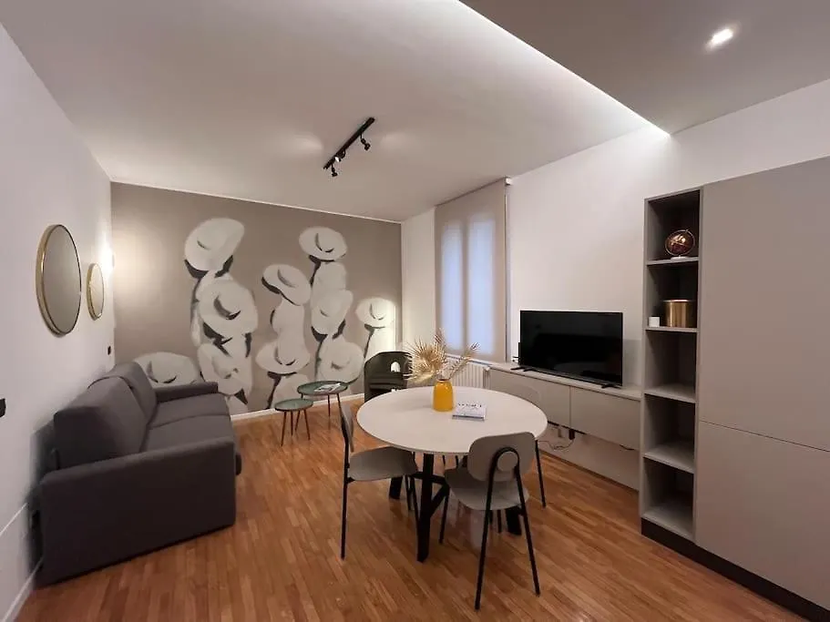 Apartment Aurora Rho Fiera Milánó