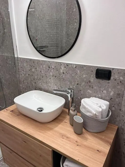 Apartment Aurora Rho Fiera Milánó